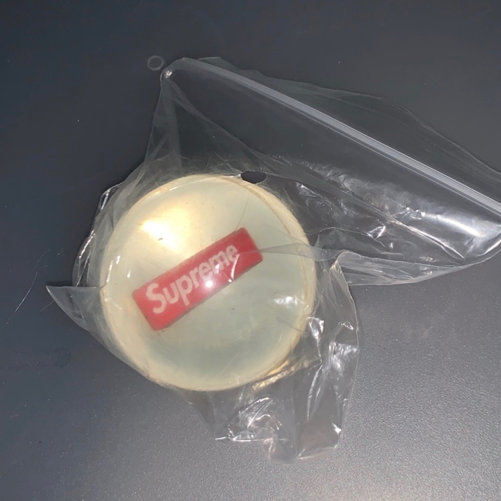 Supreme FW18 Bouncy Ball